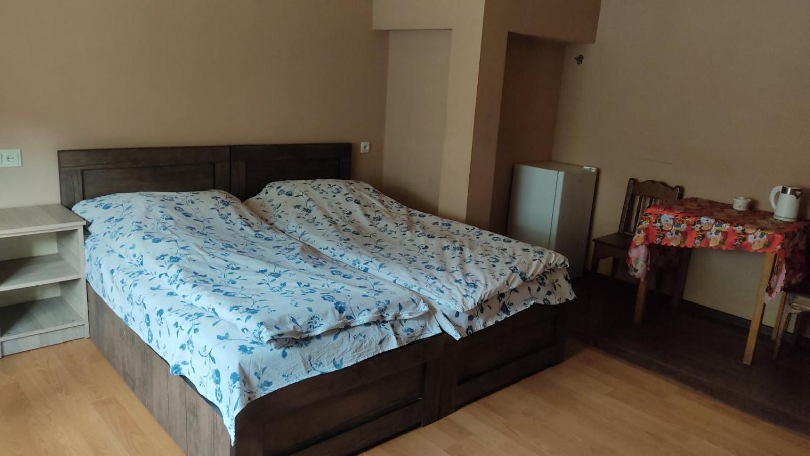 Guesthouse Mabu - 4 Newly Built Rooms In The Heart Of Mestia Buitenkant foto